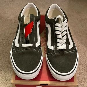 New in box charcoal grey Old Skool Classic Vans